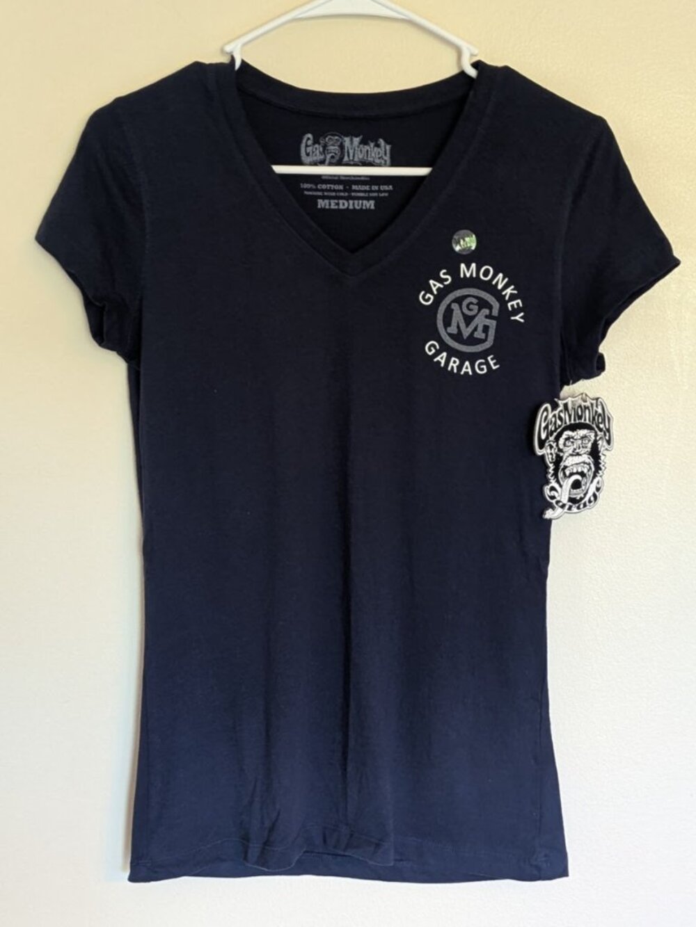 NWT Gas Monkey Garage Navy Blue V-Neck Tee | Size Medium